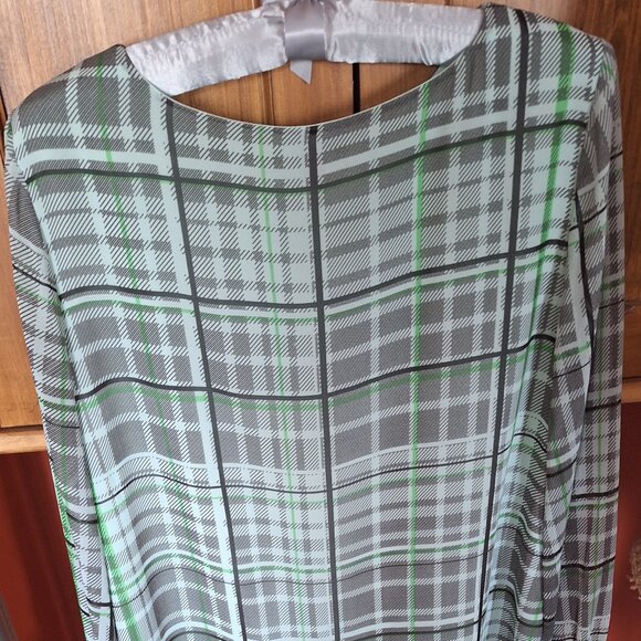 Vince Camuto Green Plaid Flowy High Low Blouse - Picture 3 of 7